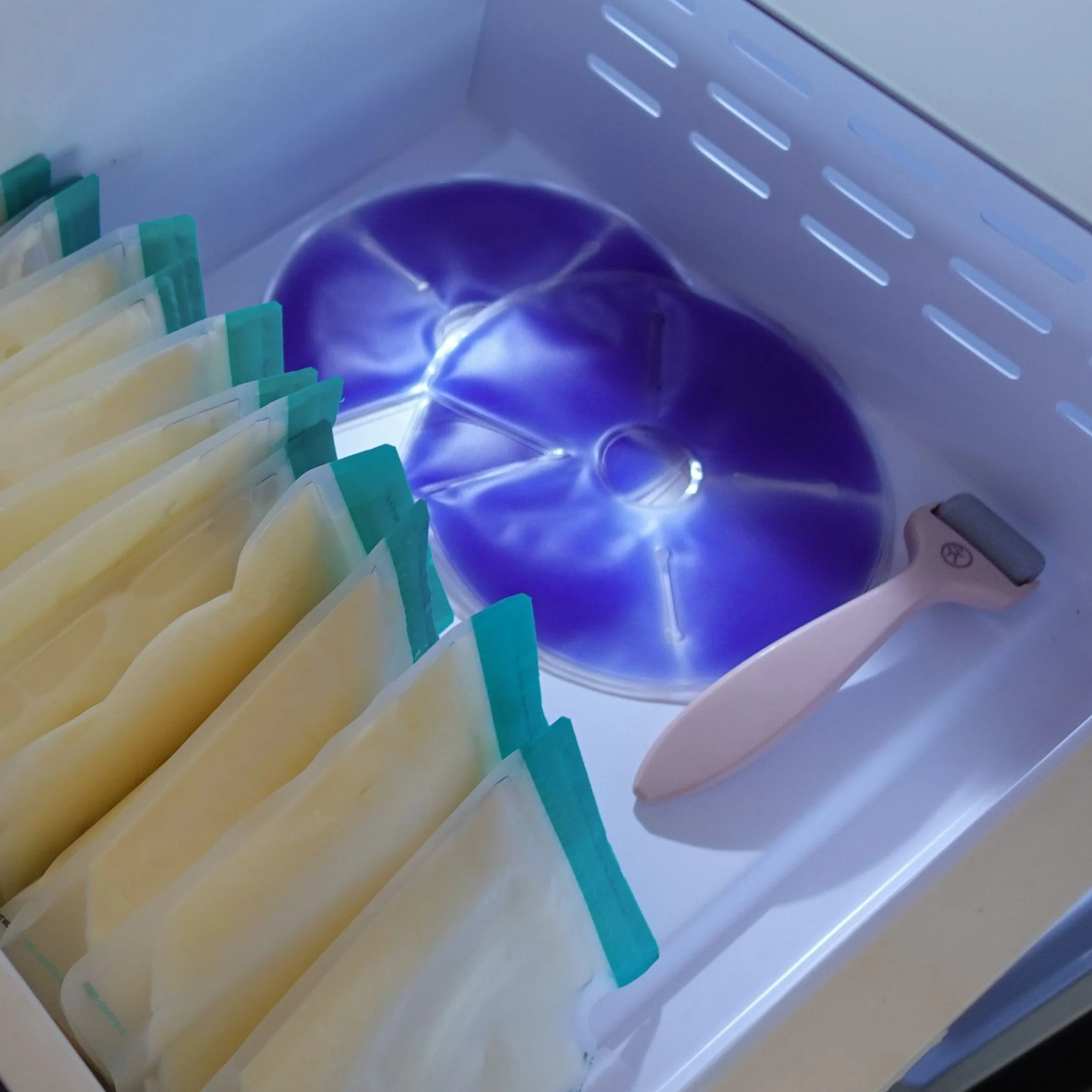 Hot & Cold Breast Therapy Packs - Image 4